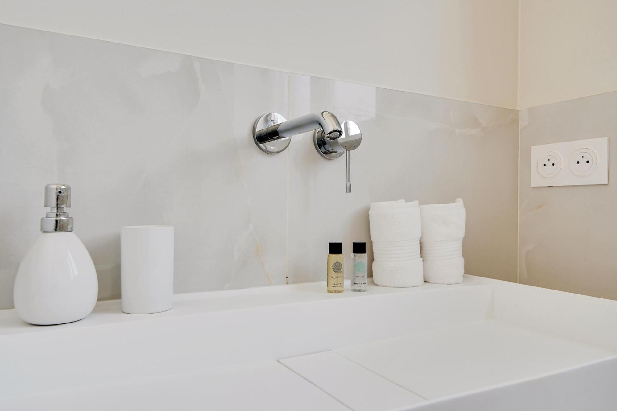 בולון-בילנקורט Suite Deluxe 1 By Les Maisons De Charloc Homes מראה חיצוני תמונה